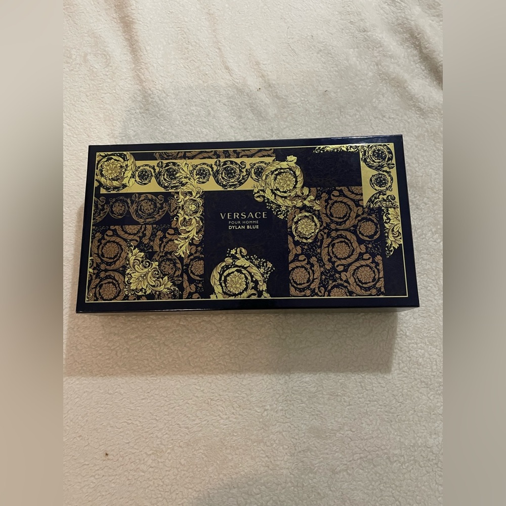 One EMPTY Versace pour homme Dylan blue box